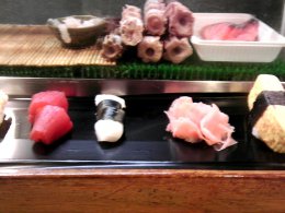 新鮮な食材を使ったお造りと寿司が絶品!!昼も夜も1,500円のコースが大人気!!